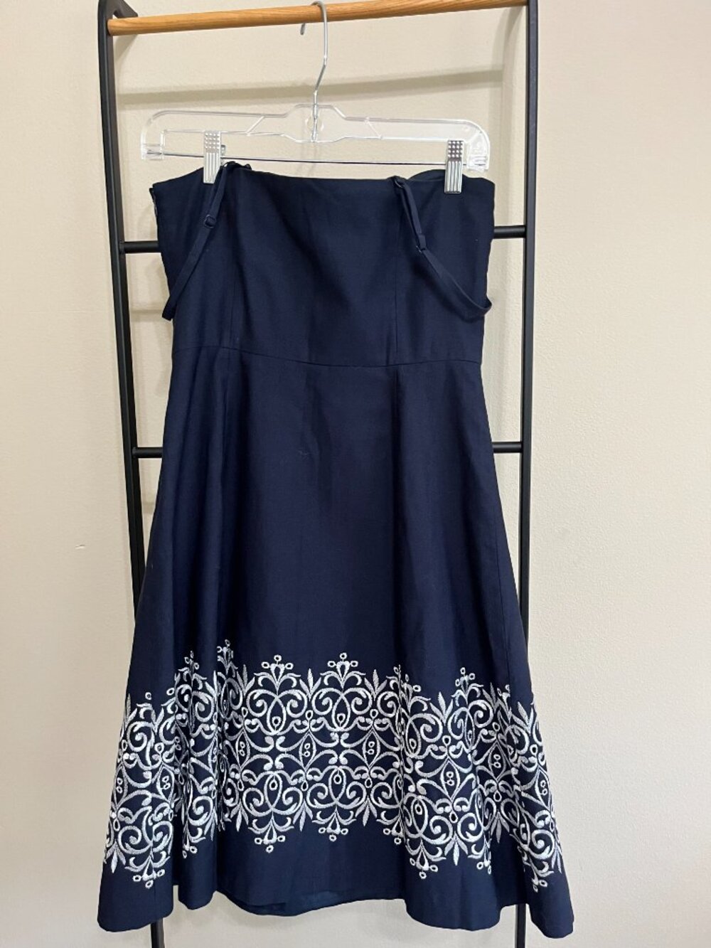 NWT LOFT Strapless Scroll Embroidered two way A-line Coquette Party Dress Size 4 - Picture 13 of 13